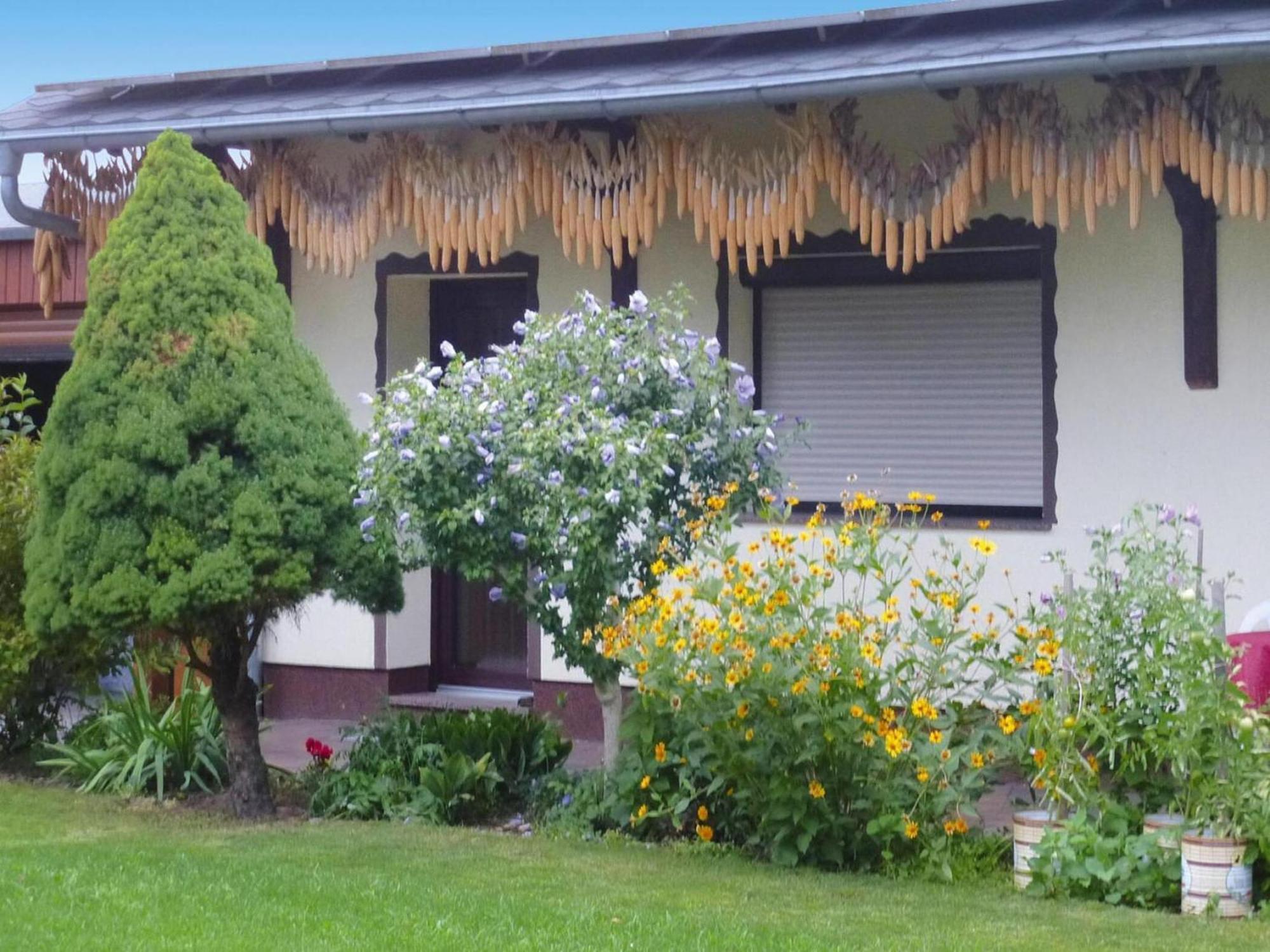 Bungalow In L Bben With A Terrace Lubben Bagian luar foto